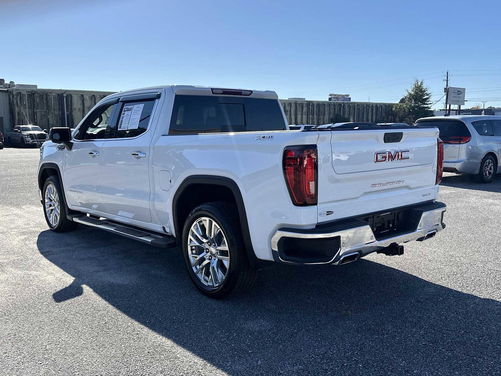 Used 2024 GMC Sierra 1500 SLT w/ SLT Premium Plus Package image 7