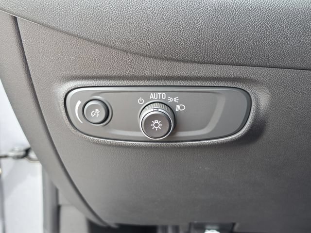 Used 2023 Chevrolet Equinox LS w/ LS Convenience Package FWD image 26
