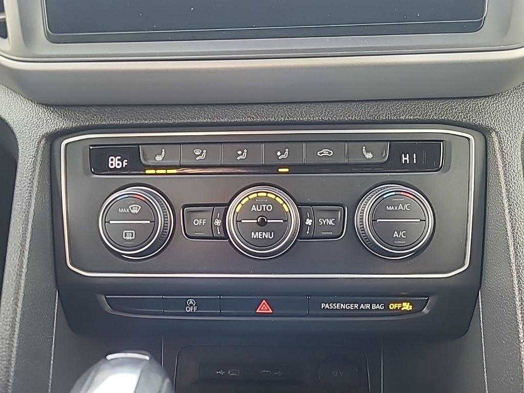 Used 2021 Volkswagen Atlas Cross Sport SE image 23