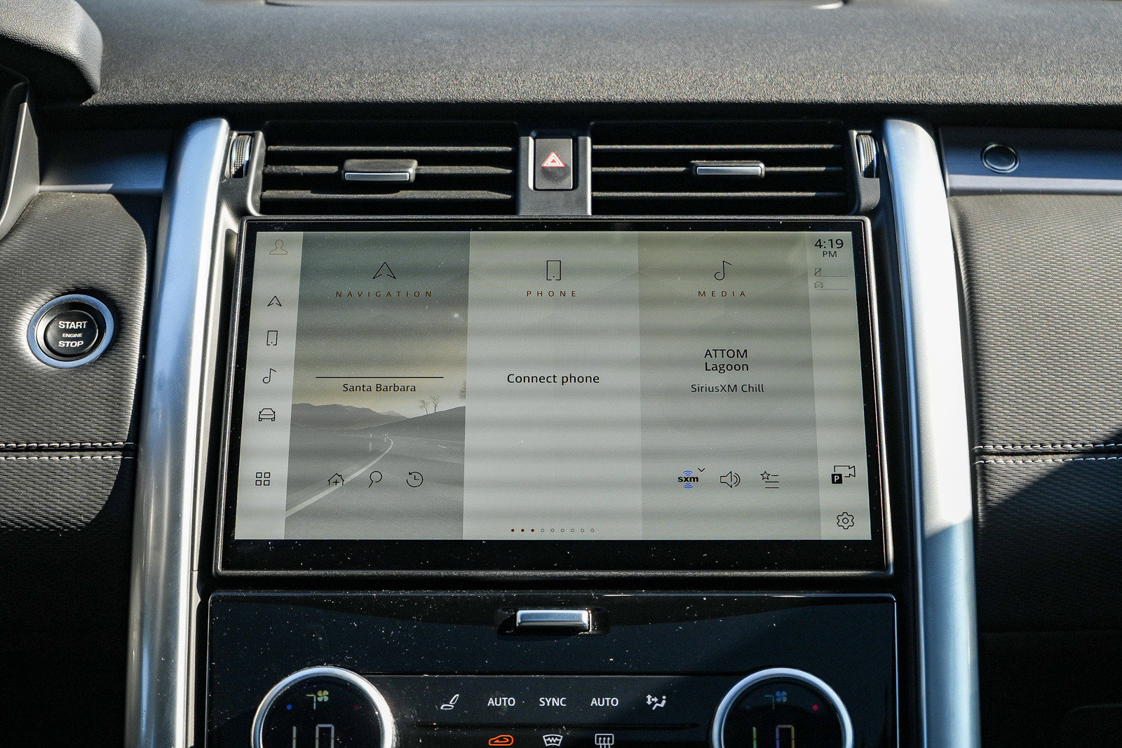 Certified 2025 Land Rover Discovery Dynamic SE AWD/4WD image 13