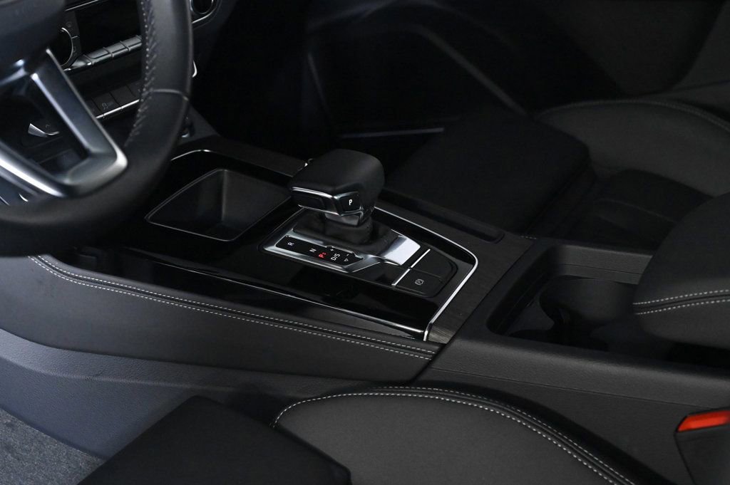 Certified 2025 Audi Q5 2.0T Premium Plus w/ Premium Plus Package AWD/4WD image 20