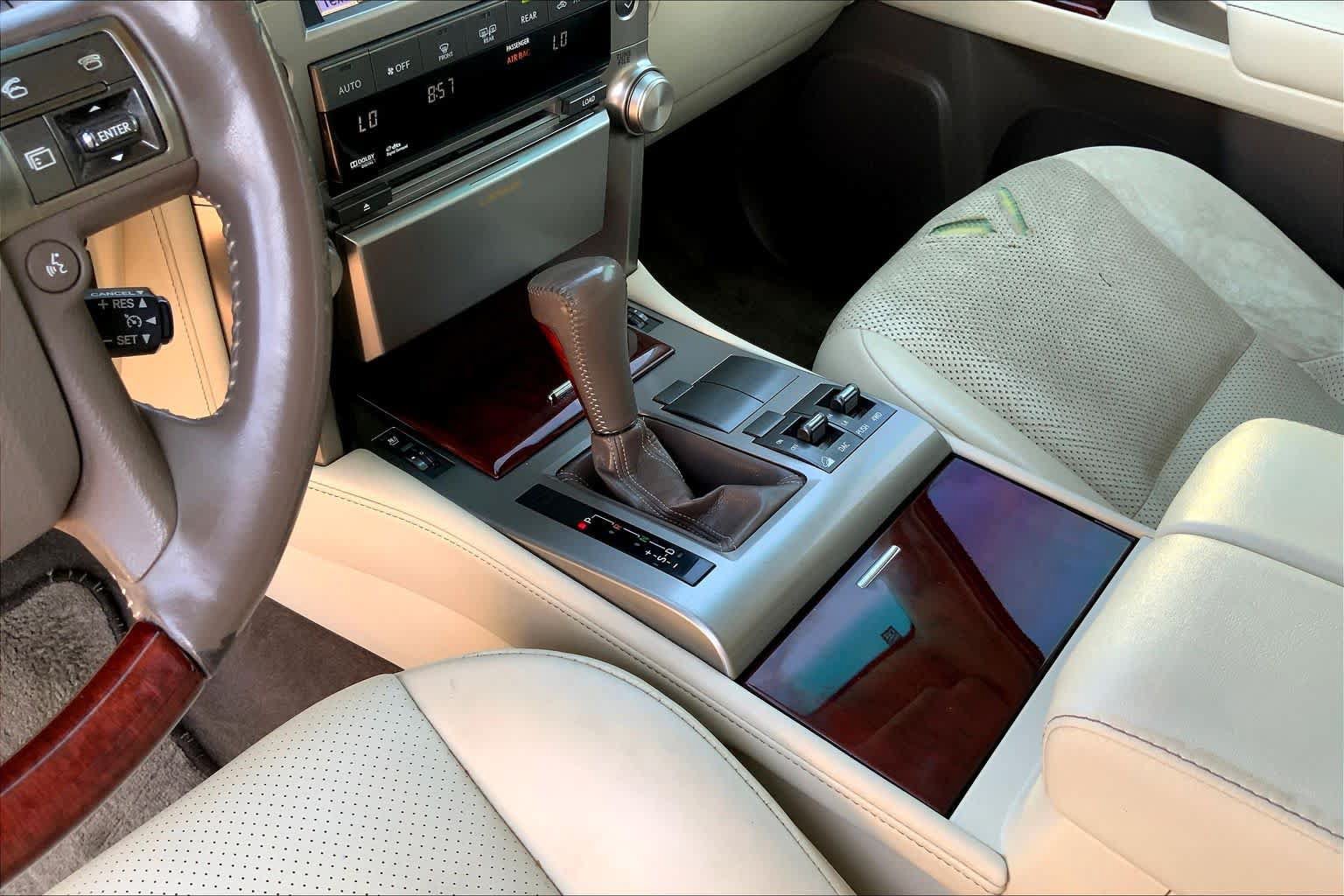 Used 2011 Lexus GX 460 w/ Comfort Plus Pkg AWD/4WD image 16