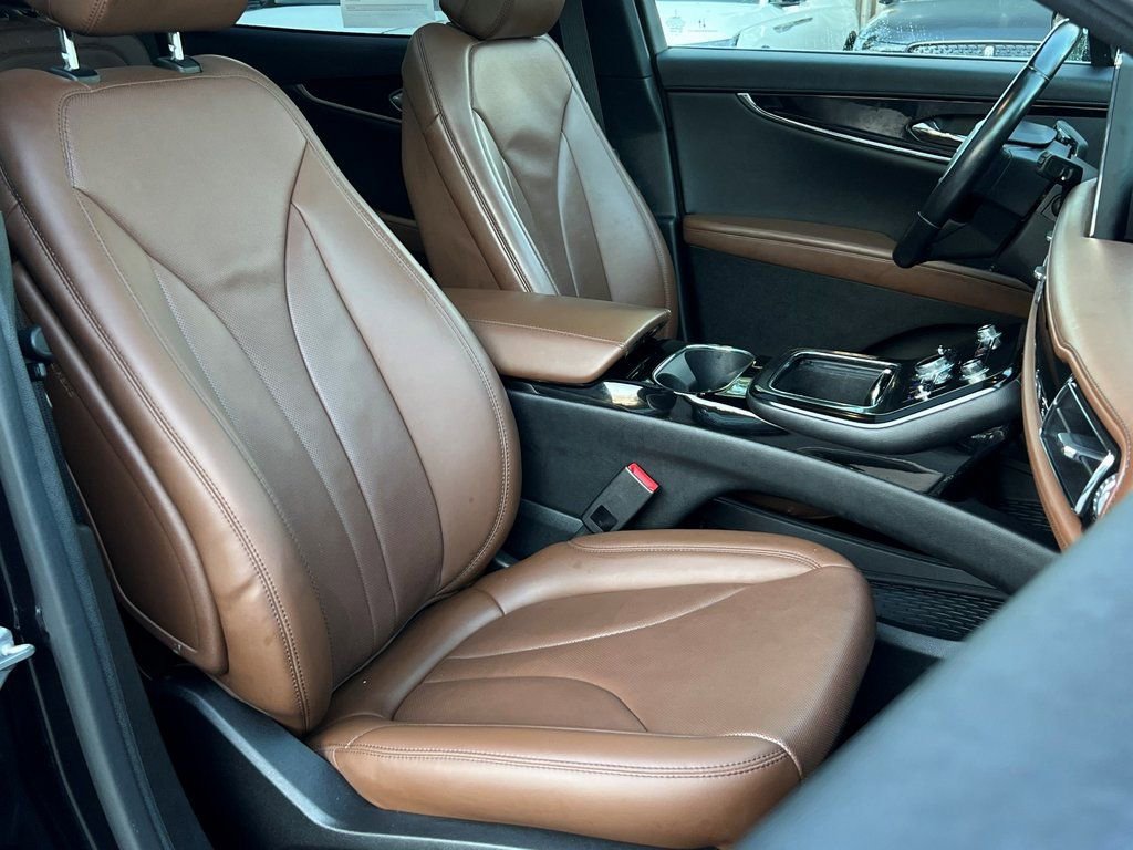 Used 2022 Lincoln Nautilus Reserve image 11