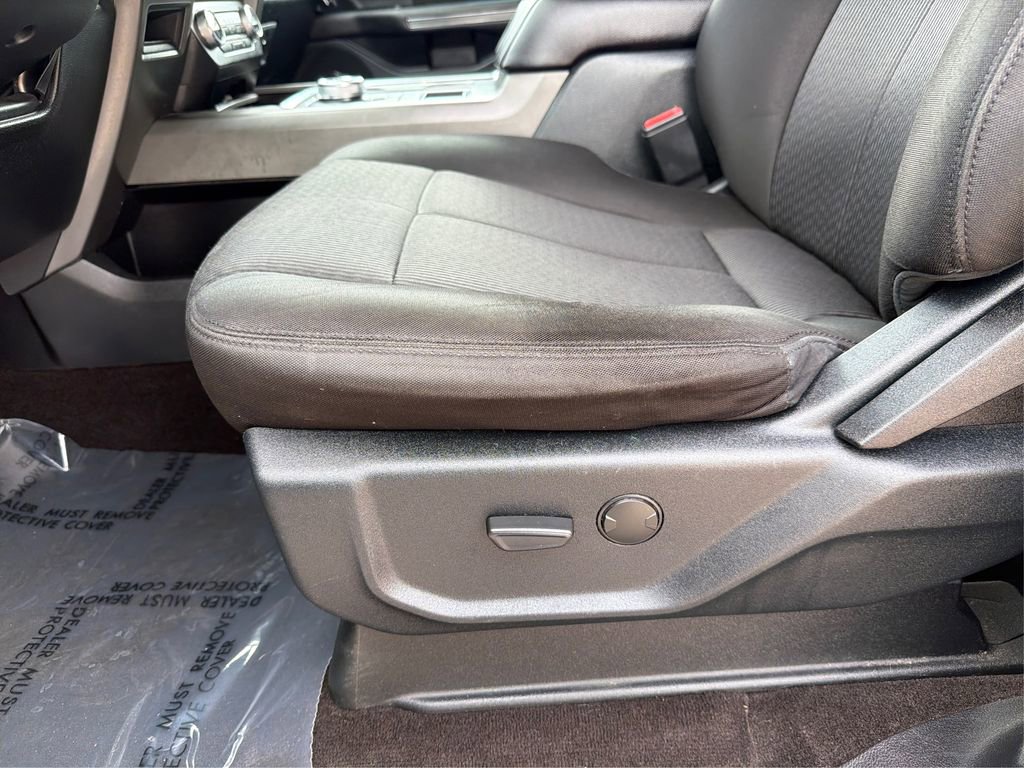 Used 2020 Ford Expedition XLT image 19