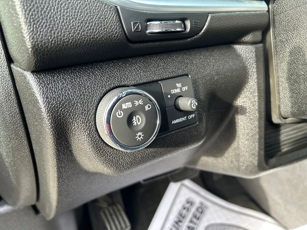 Used 2015 Chevrolet Traverse LT image 22