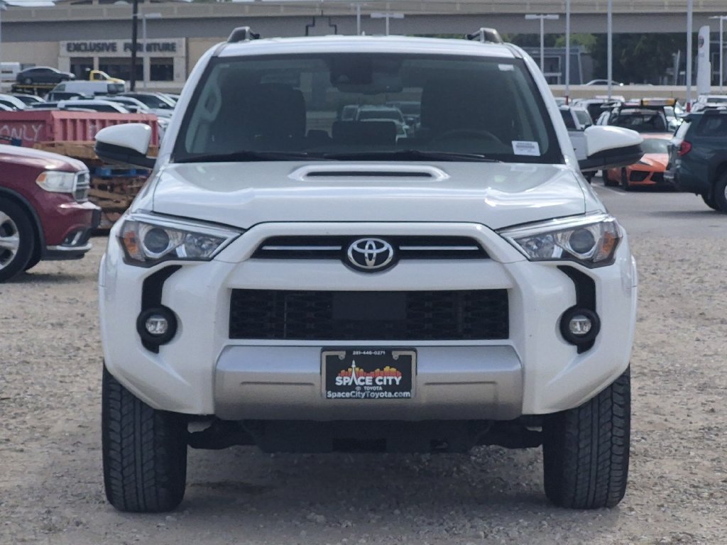 Certified 2024 Toyota 4Runner TRD Off-Road AWD/4WD image 9