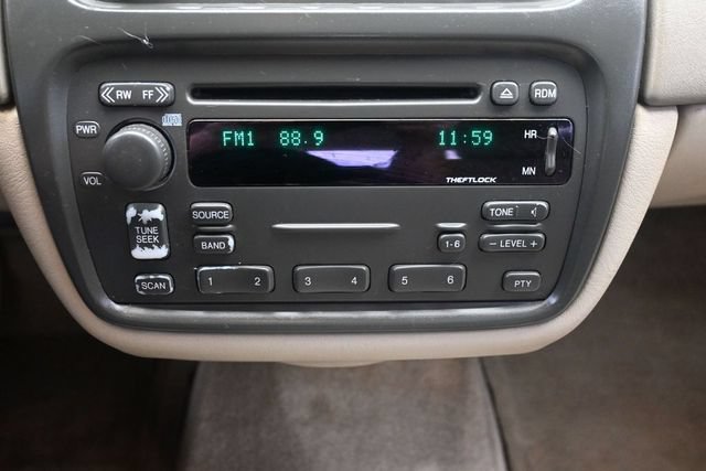 Used 2004 Cadillac De Ville w/ Equipment Group FWD image 30