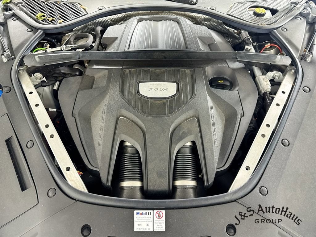Used 2021 Porsche Panamera 4 AWD/4WD image 38