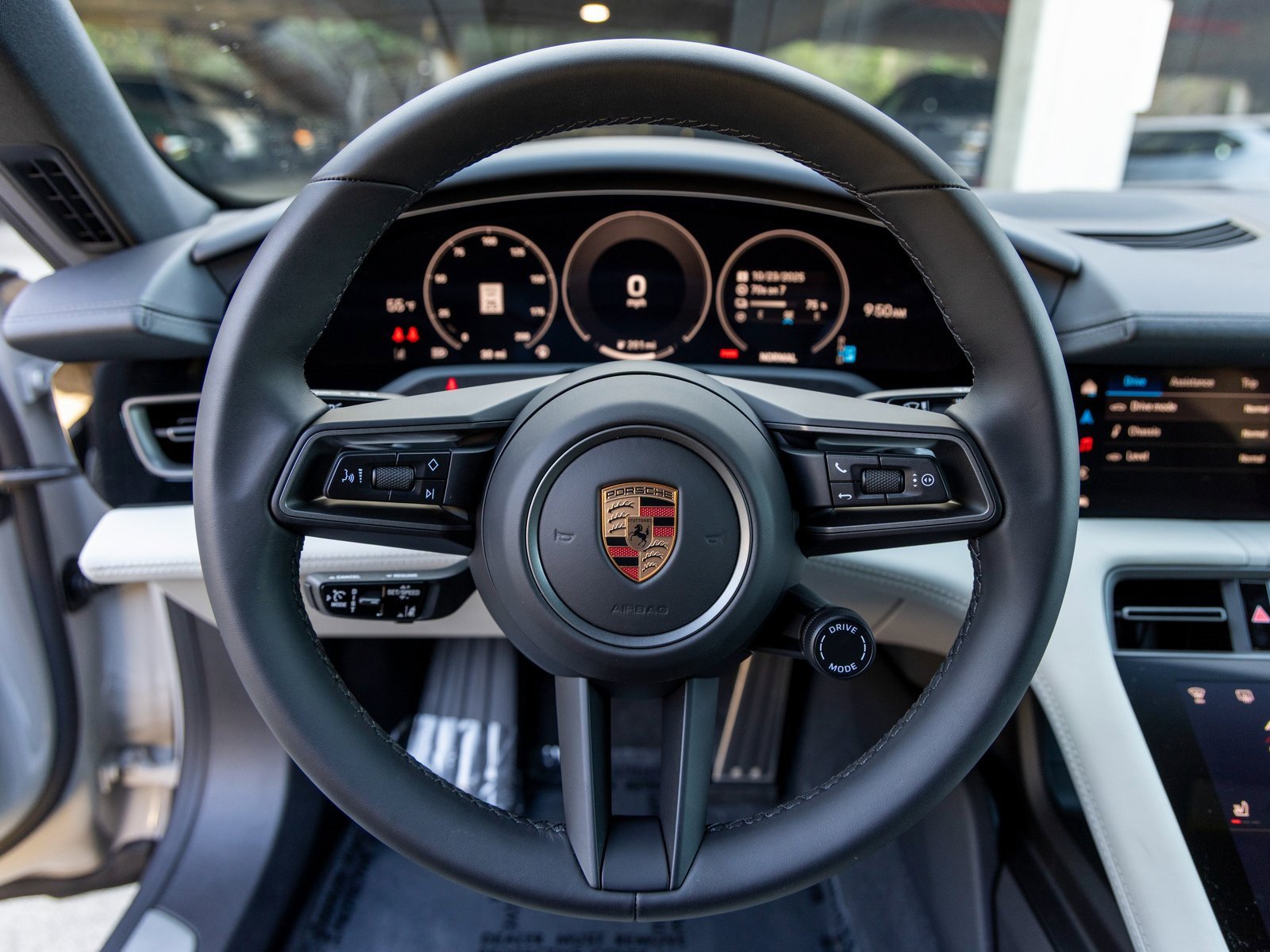 New 2025 Porsche Taycan image 30