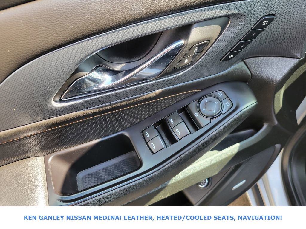 Used 2019 Chevrolet Traverse Premier image 39