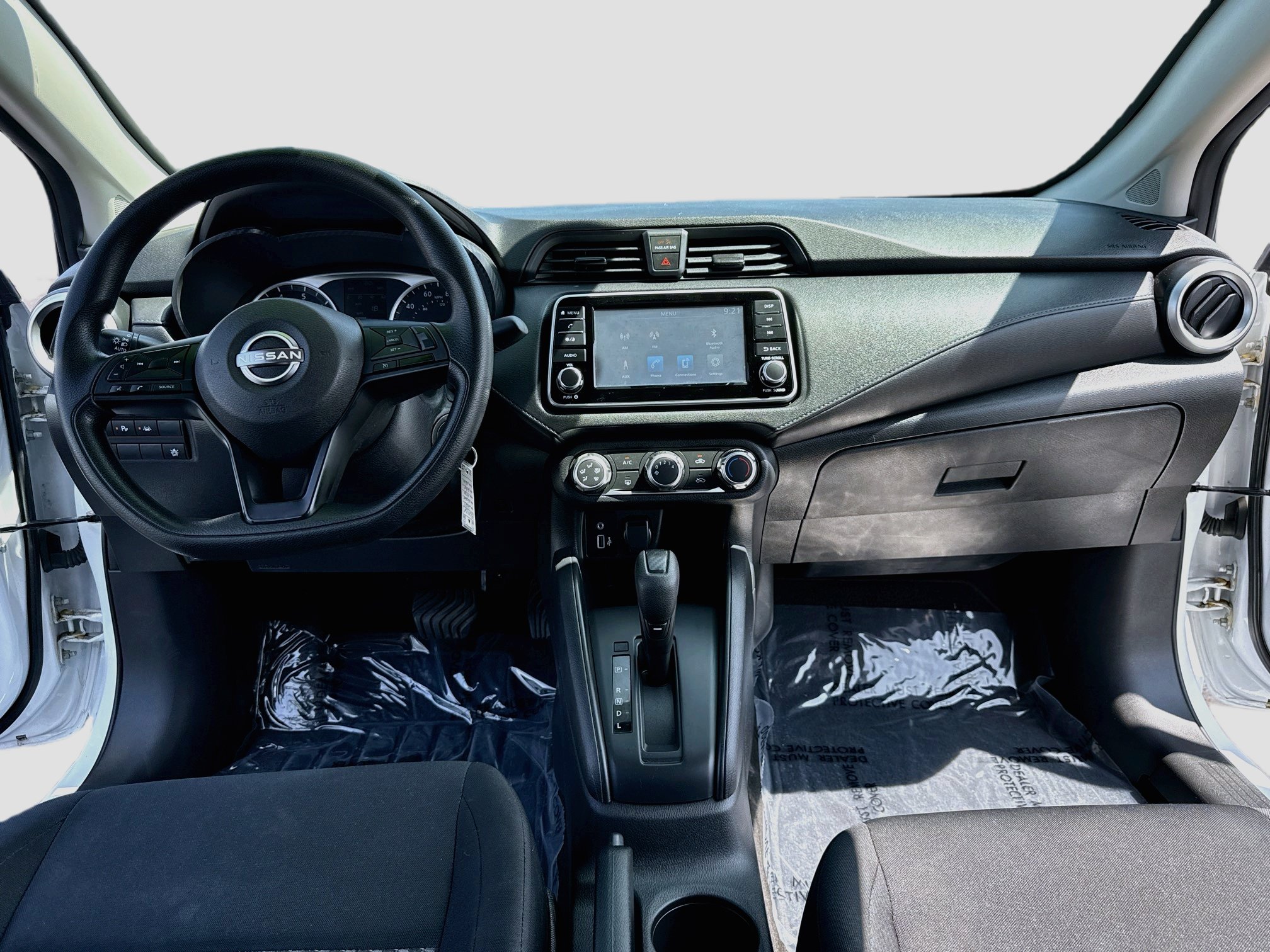 Used 2023 Nissan Versa S FWD image 14