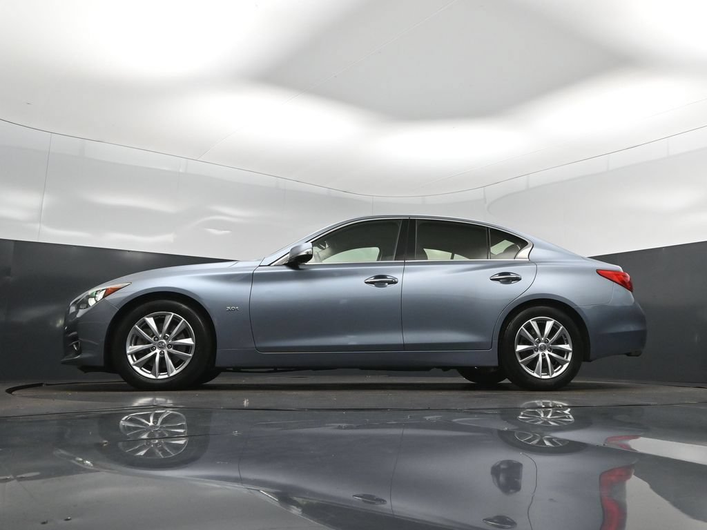 Certified 2016 INFINITI Q50 3.0t Premium w/ 3.0T Premium Plus Package RWD image 33