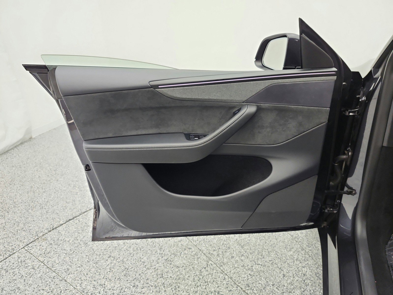 Used 2026 Tesla Model Y AWD image 12