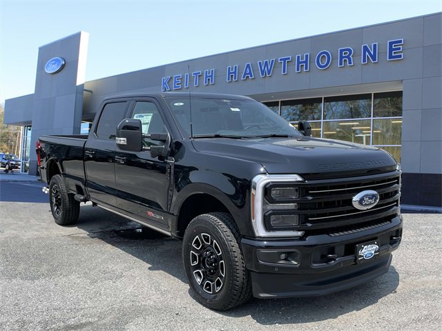 New 2025 Ford F350 Platinum w/ FX4 Off-Road Package