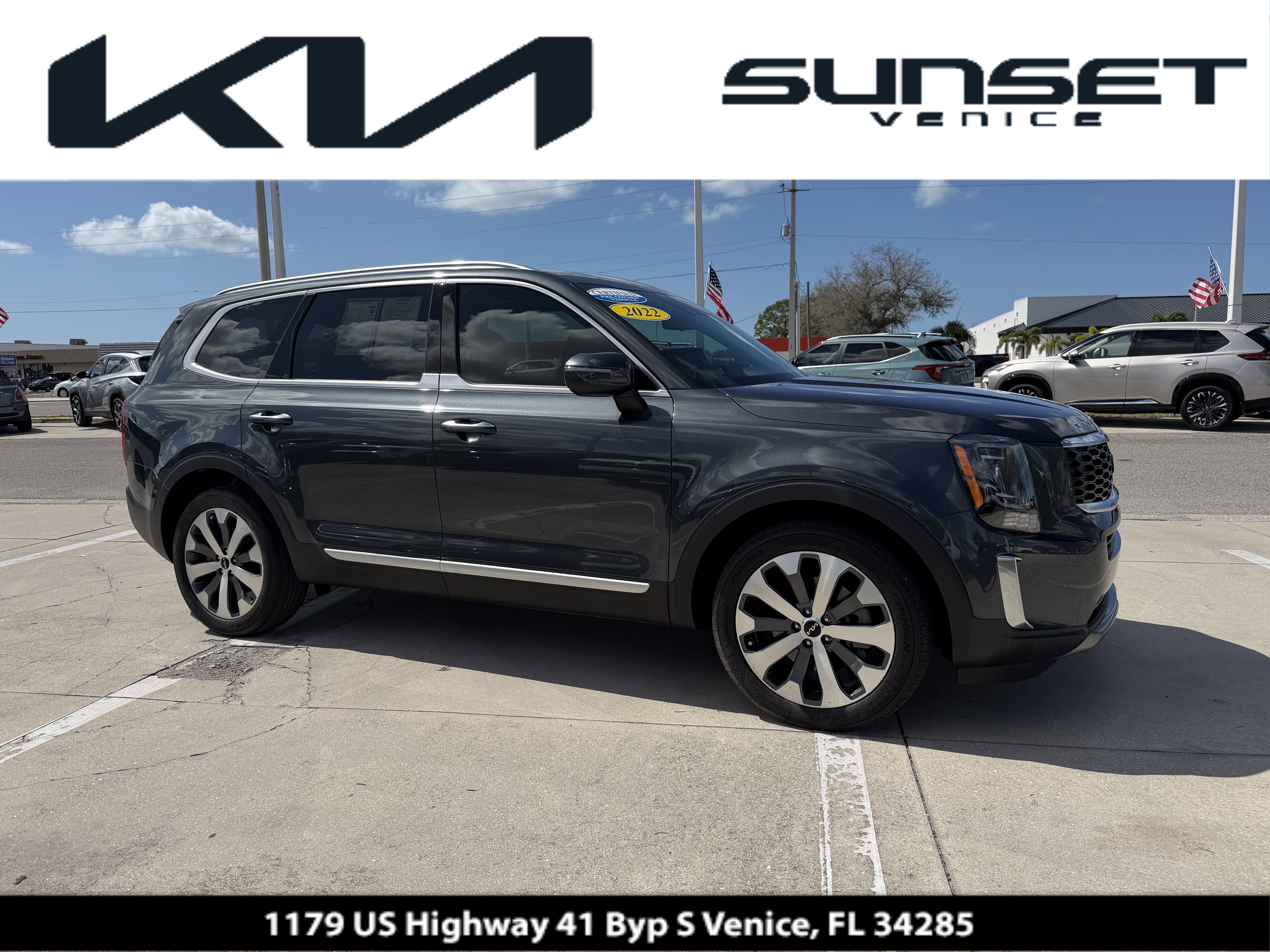 Used 2022 Kia Telluride S image 1