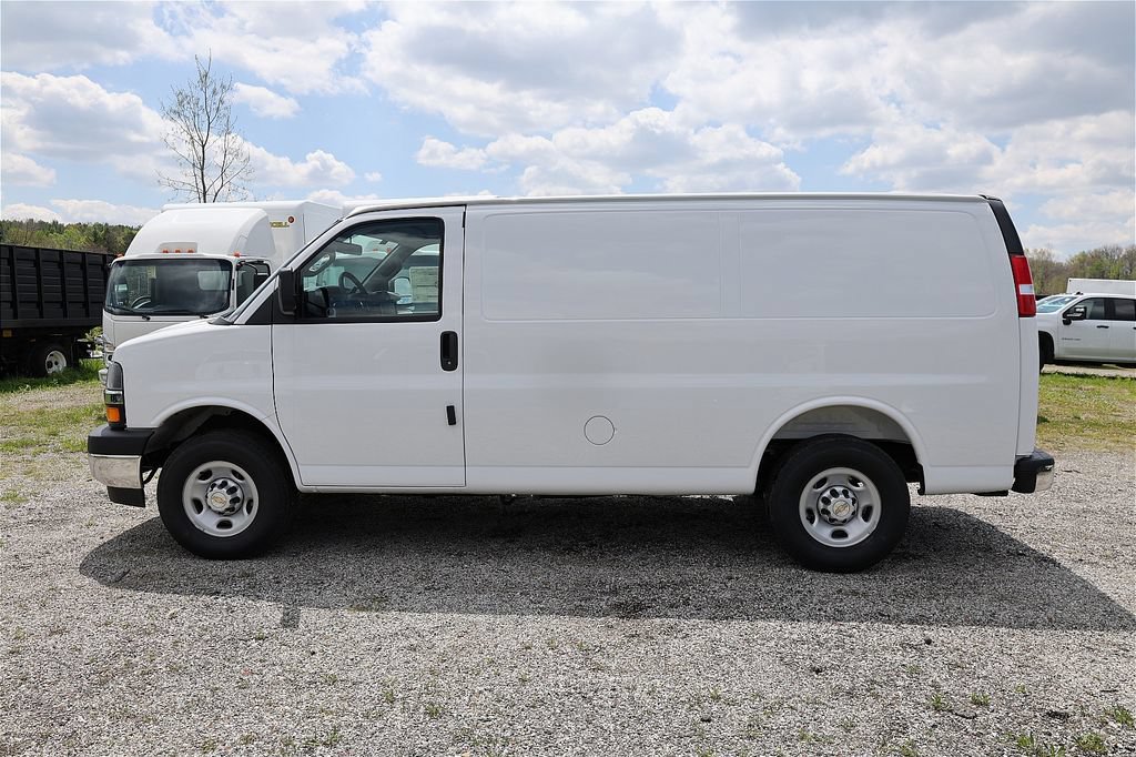 New 2026 Chevrolet Express 2500 w/ Driver Convenience Package RWD image 2