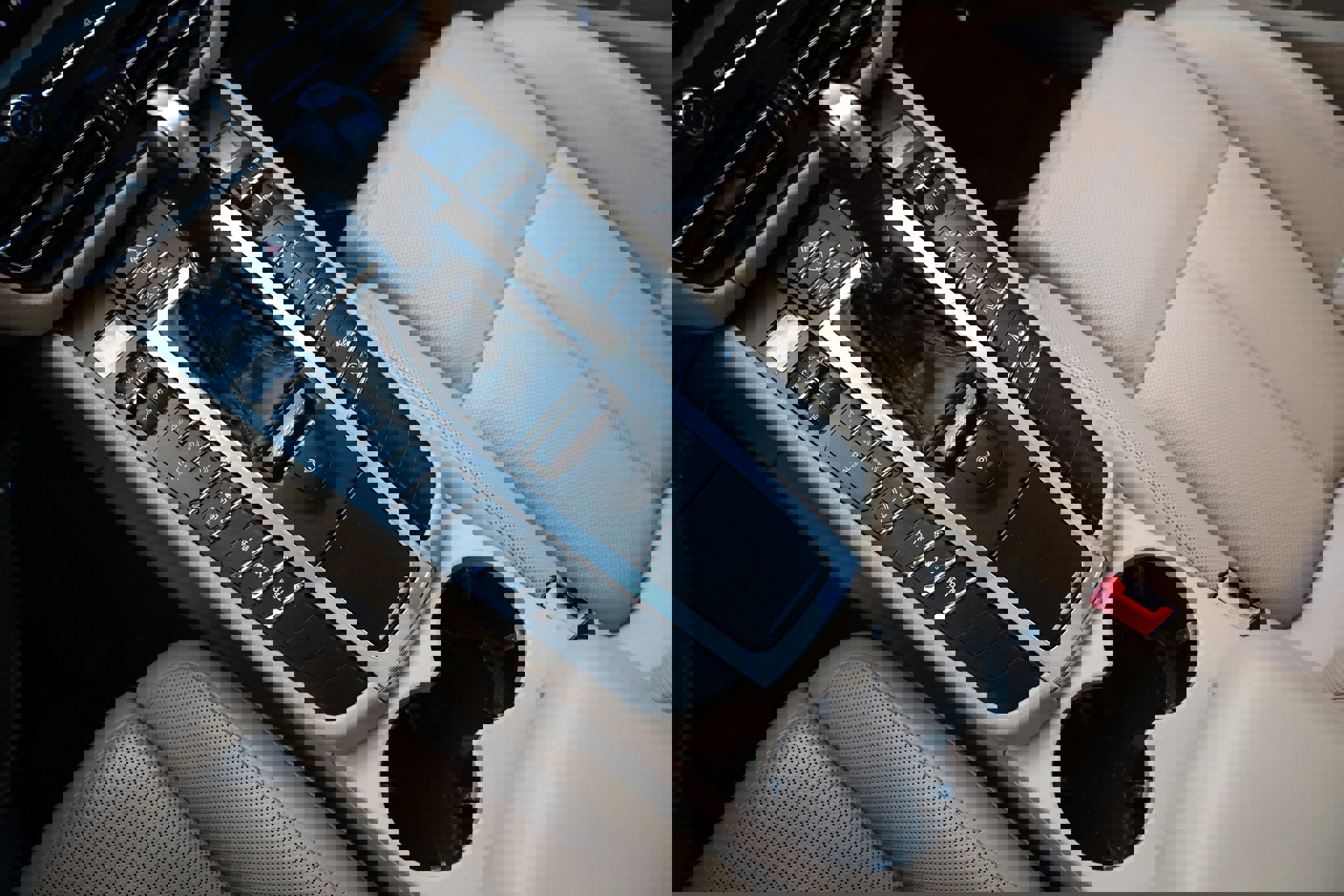 Used 2020 Porsche Macan image 42