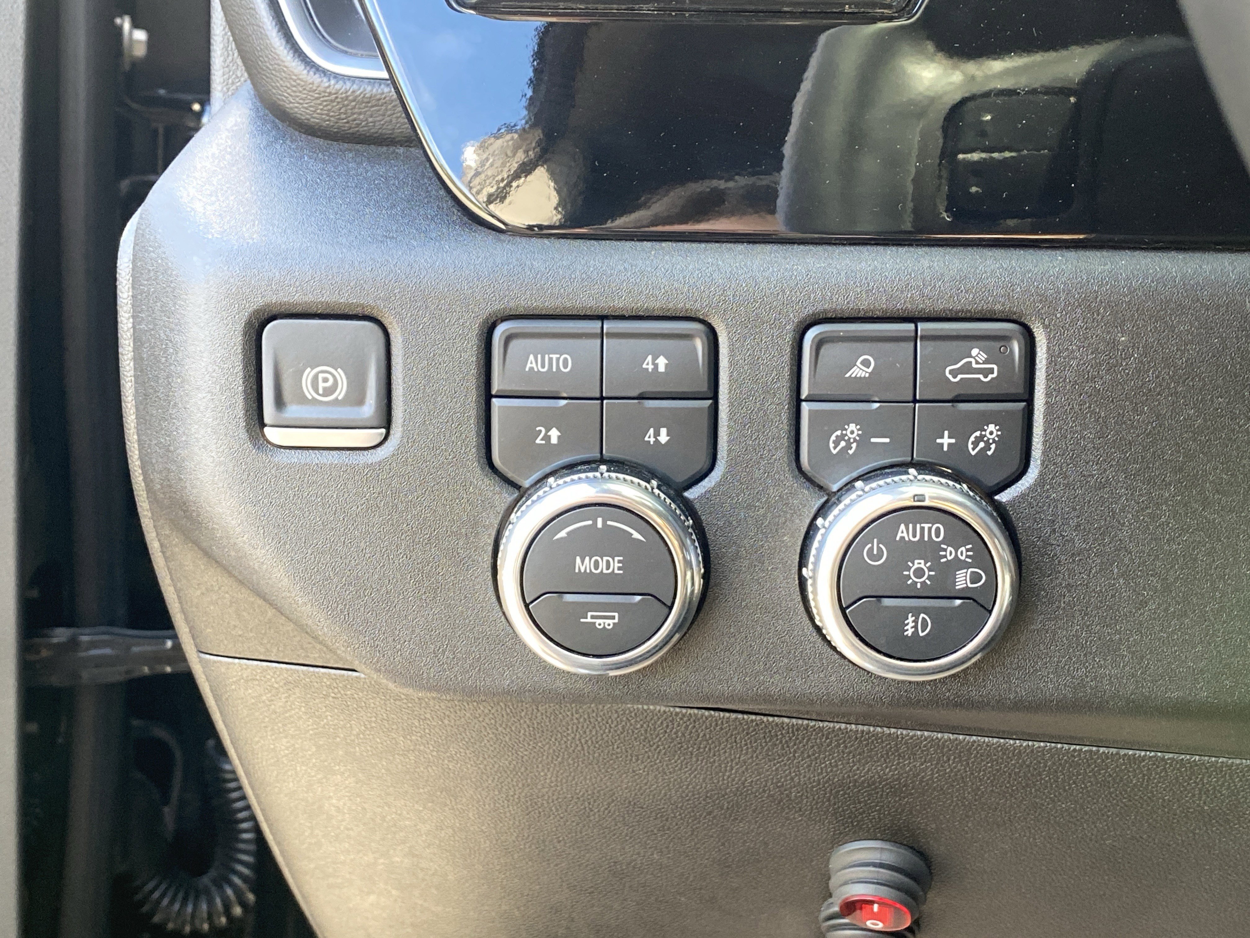 Used 2025 GMC Sierra 2500 SLT w/ SLT Convenience Package image 27