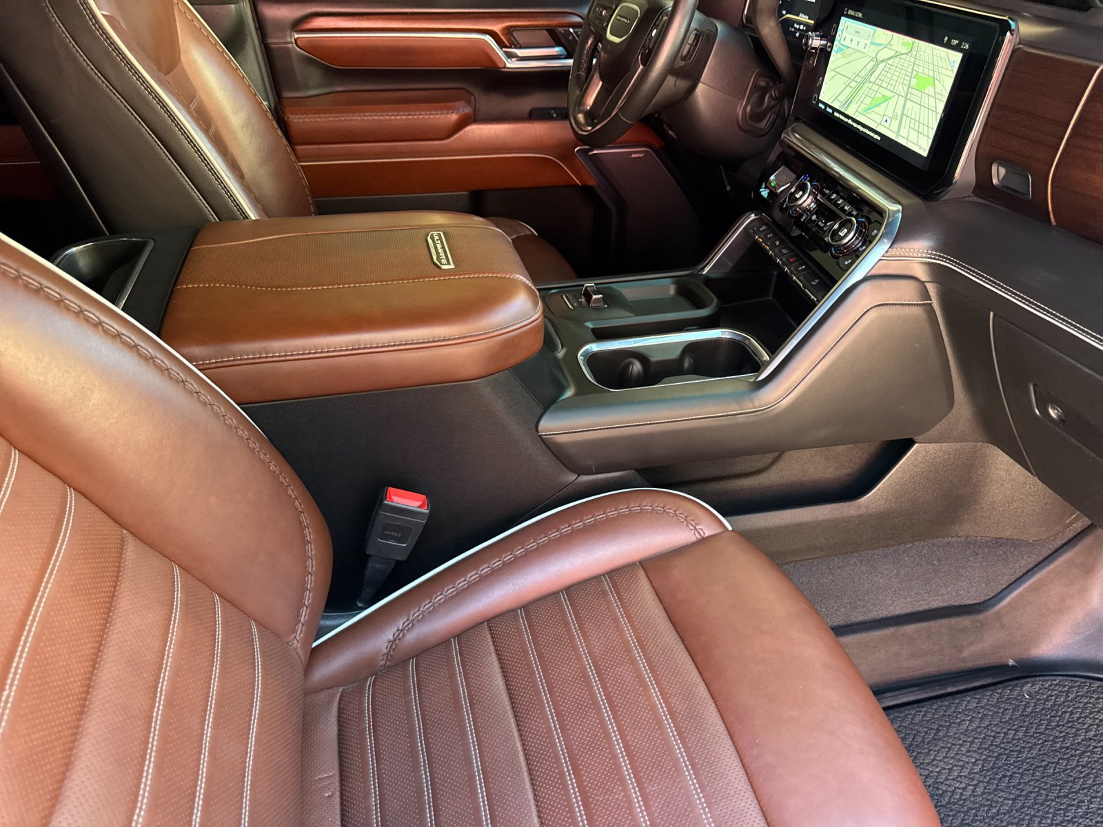 Used 2024 GMC Sierra 2500 Denali Ultimate AWD/4WD image 15
