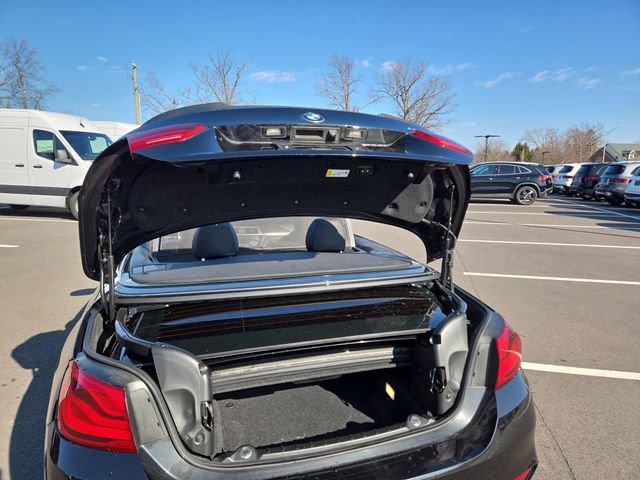 Used 2018 BMW M4 Convertible image 29