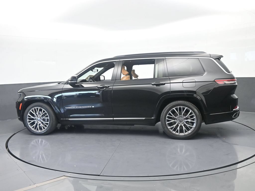 Used 2023 Jeep Grand Cherokee L Summit AWD/4WD image 3