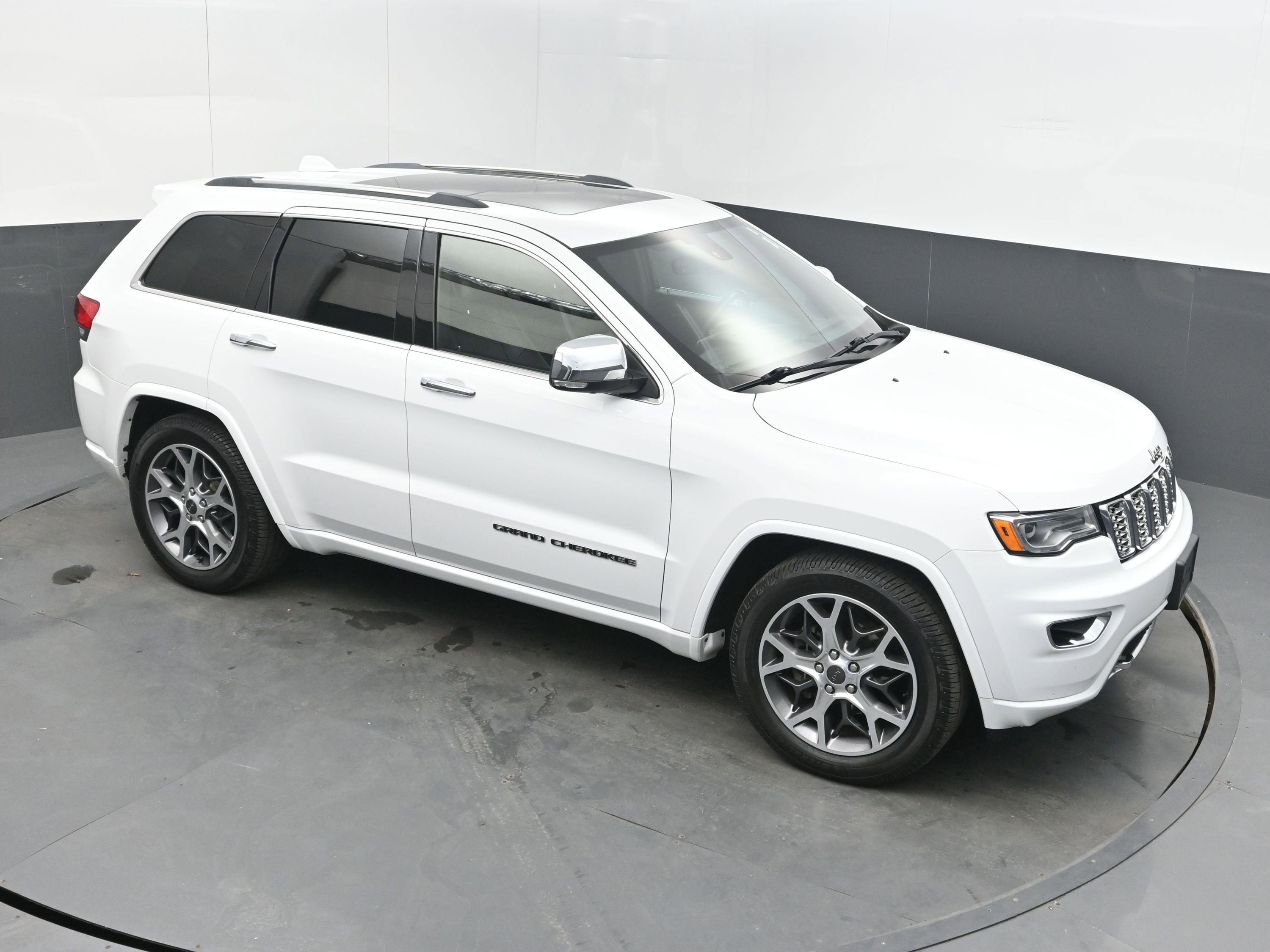 Used 2020 Jeep Grand Cherokee Overland image 25