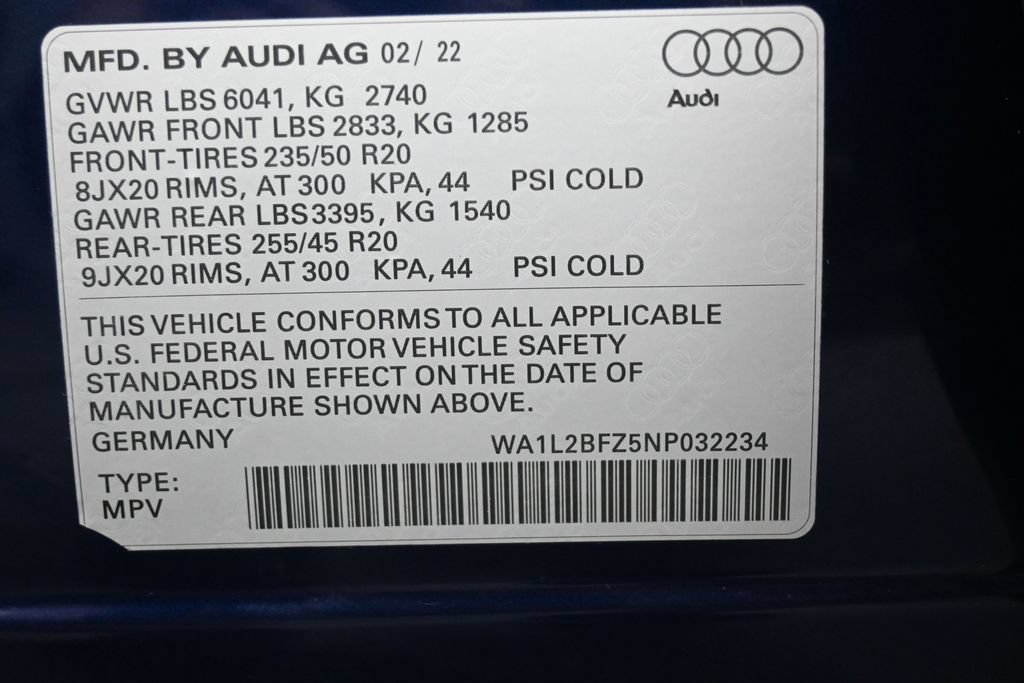 Used 2022 Audi Q4 e-tron Premium Plus w/ Premium Plus AWD/4WD image 7