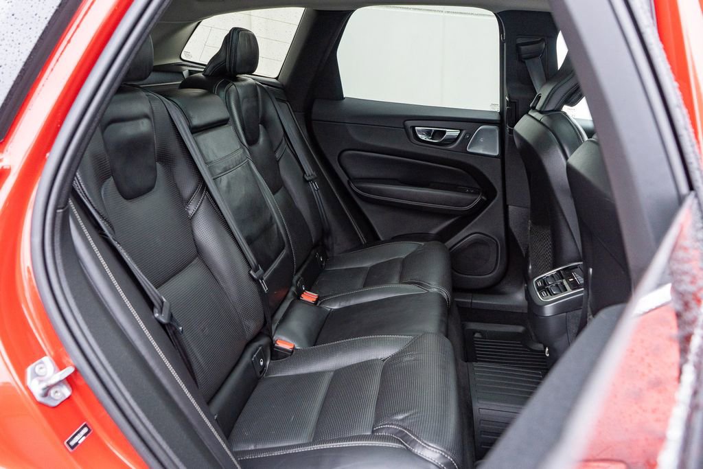 Used 2020 Volvo XC60 T6 Inscription w/ Protection Package Premier image 15