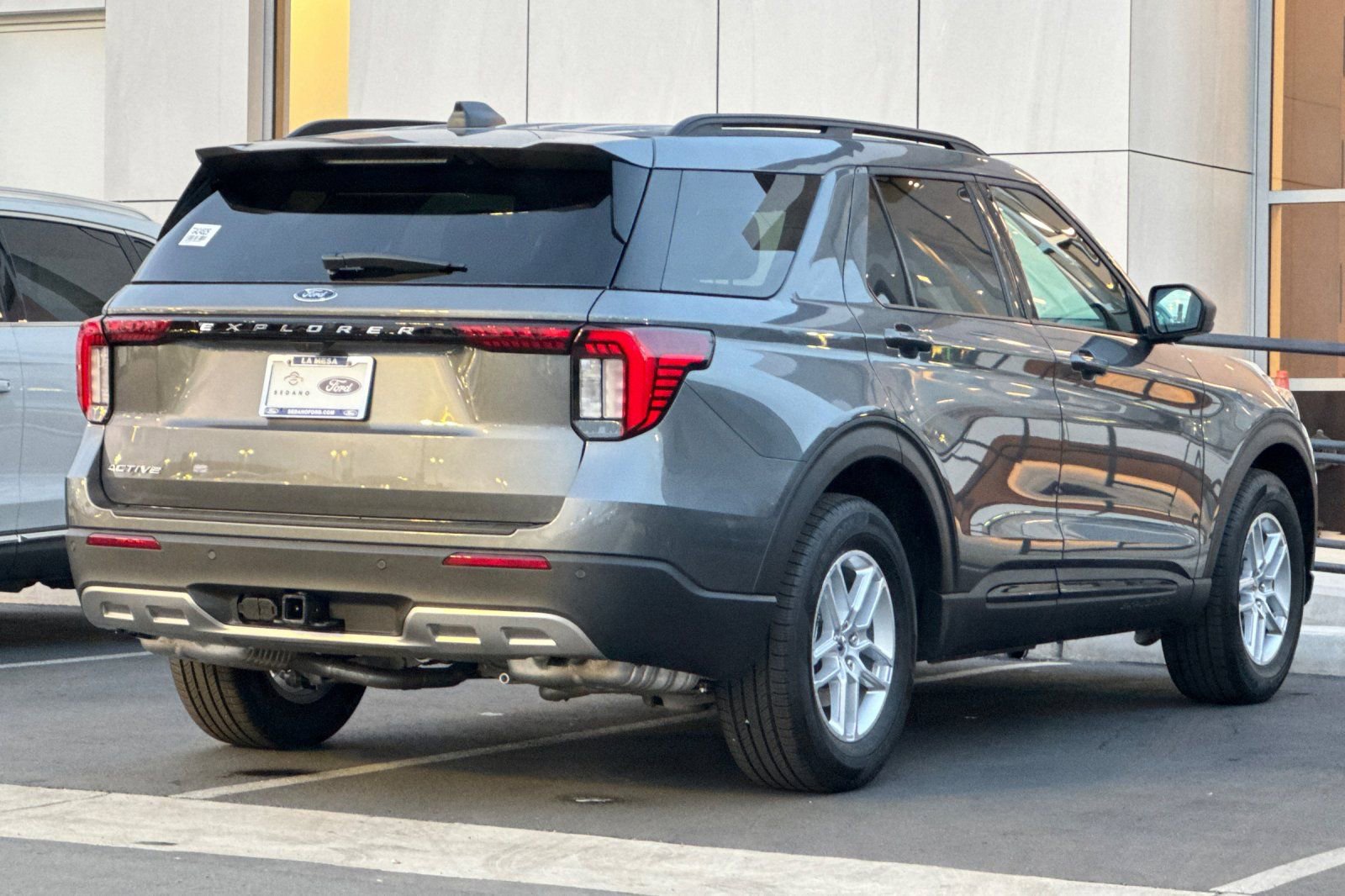 New 2026 Ford Explorer Active w/ Active Comfort Package image 3