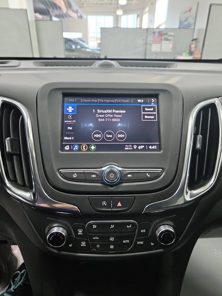 Used 2024 Chevrolet Equinox LT AWD/4WD image 5