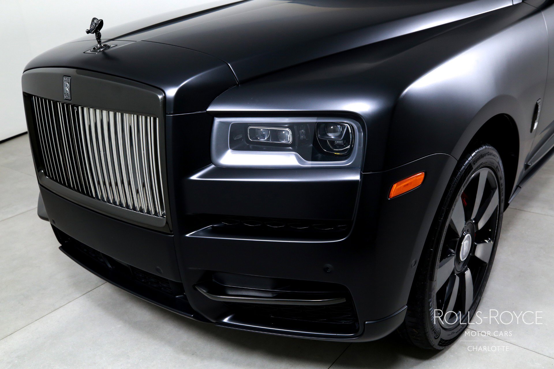 Used 2020 Rolls-Royce Cullinan Black Badge image 42