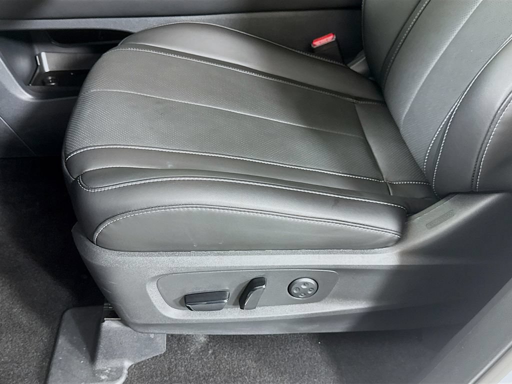 Certified 2026 INFINITI QX60 Luxe w/ Cargo Package FWD image 25
