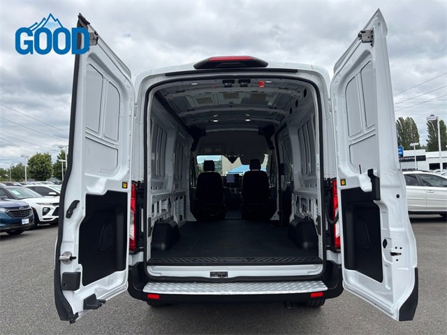 Used 2022 Ford E-Transit Medium Roof image 23