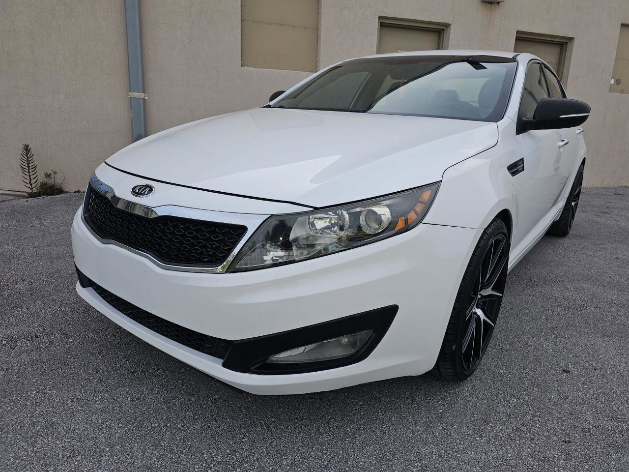 Used 2012 Kia Optima EX FWD image 6