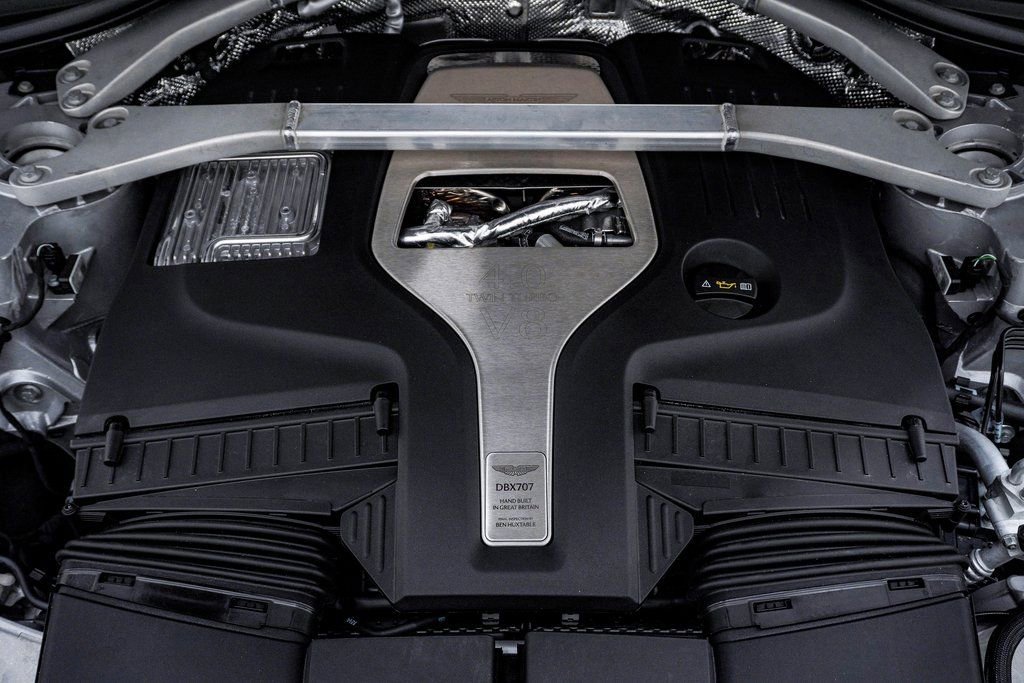 New 2026 Aston Martin DBX 707 image 33