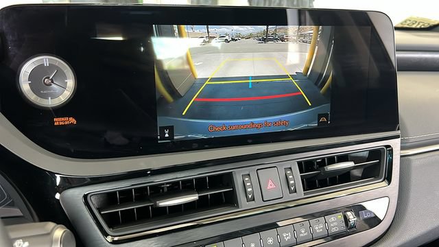 Used 2025 Lexus ES 300h w/ Premium Package FWD image 30