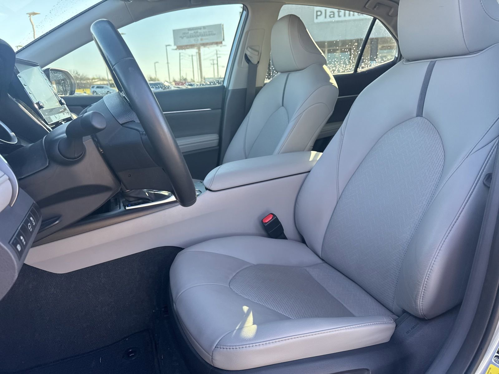 Used 2024 Toyota Camry XLE image 10