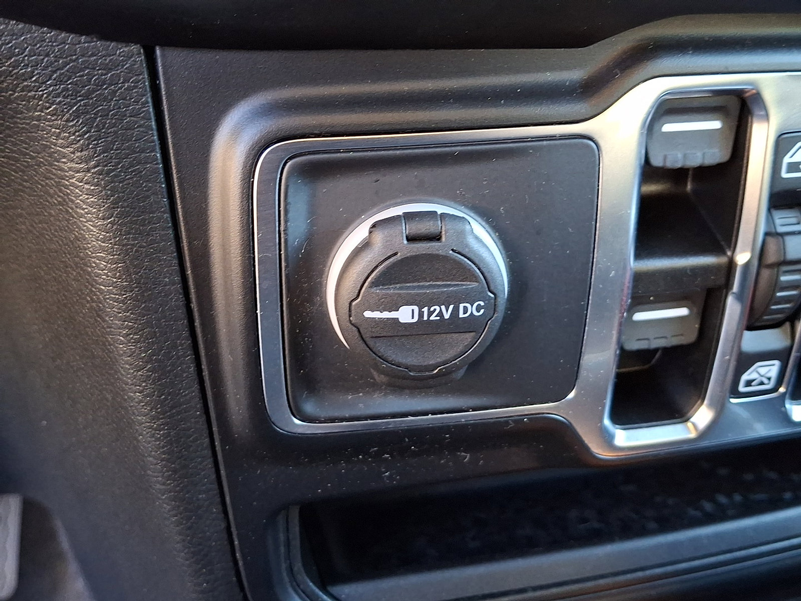 Certified 2022 Jeep Wrangler Unlimited Sport image 28