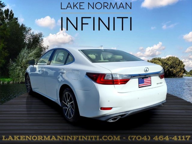 Used 2016 Lexus ES 350 w/ Luxury Package w/Wood Trim FWD image 23