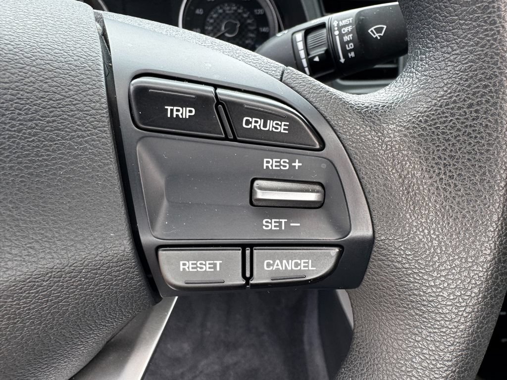 Used 2019 Hyundai Elantra SE FWD image 16