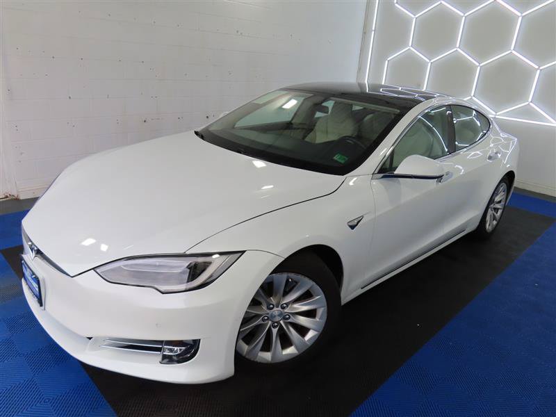 Used 2018 Tesla Model S 100D AWD/4WD image 2