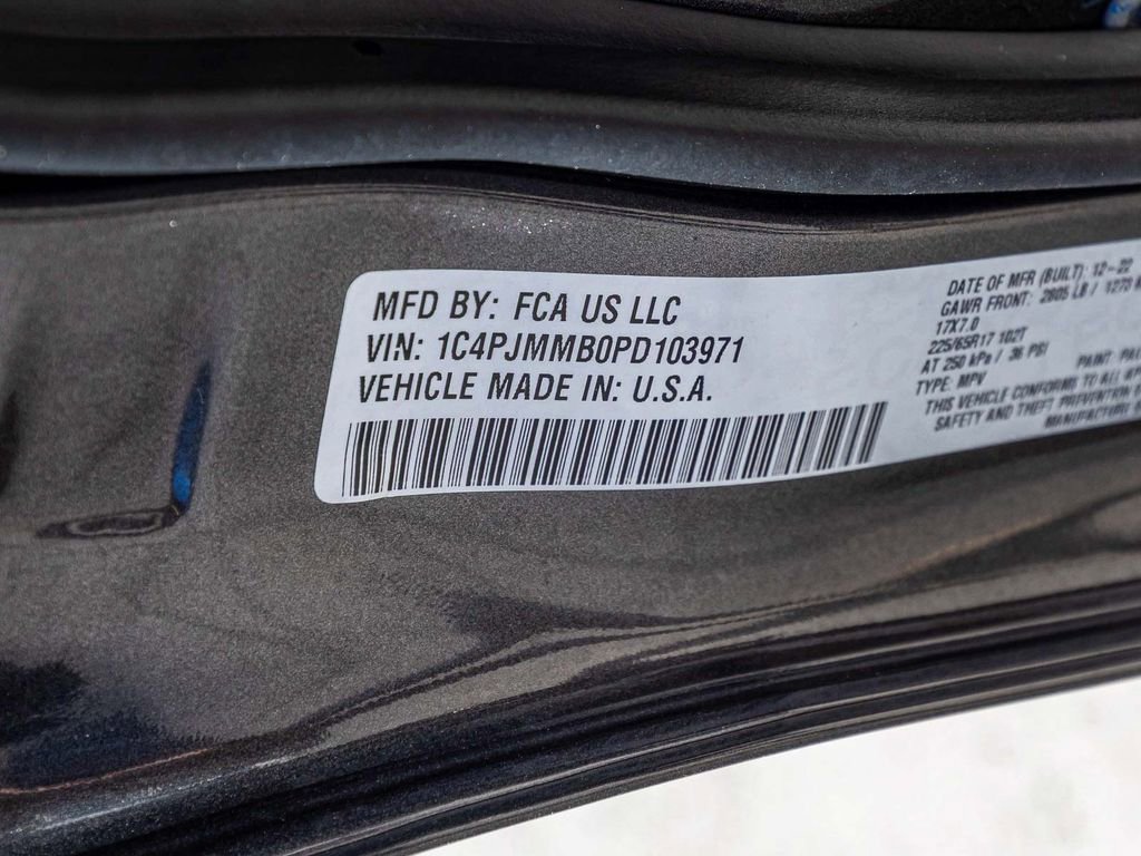 Used 2023 Jeep Cherokee Altitude Lux w/ Lux Elite Package image 16