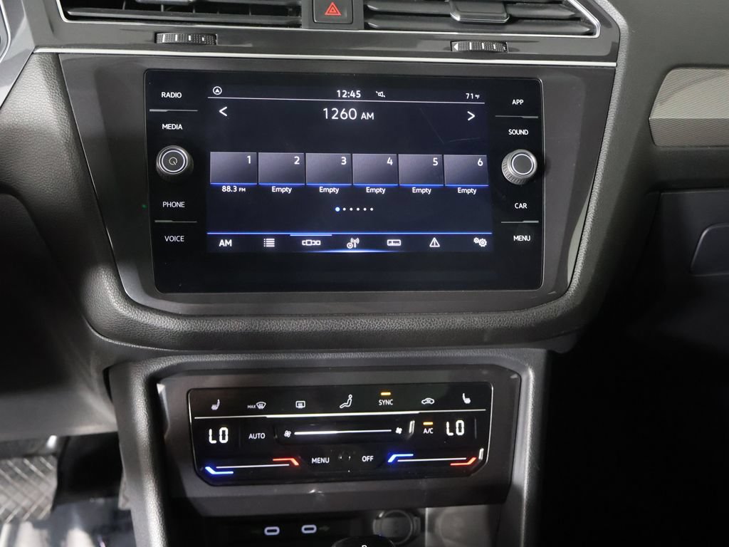 Used 2023 Volkswagen Tiguan SE w/ Panoramic Sunroof Package FWD image 46