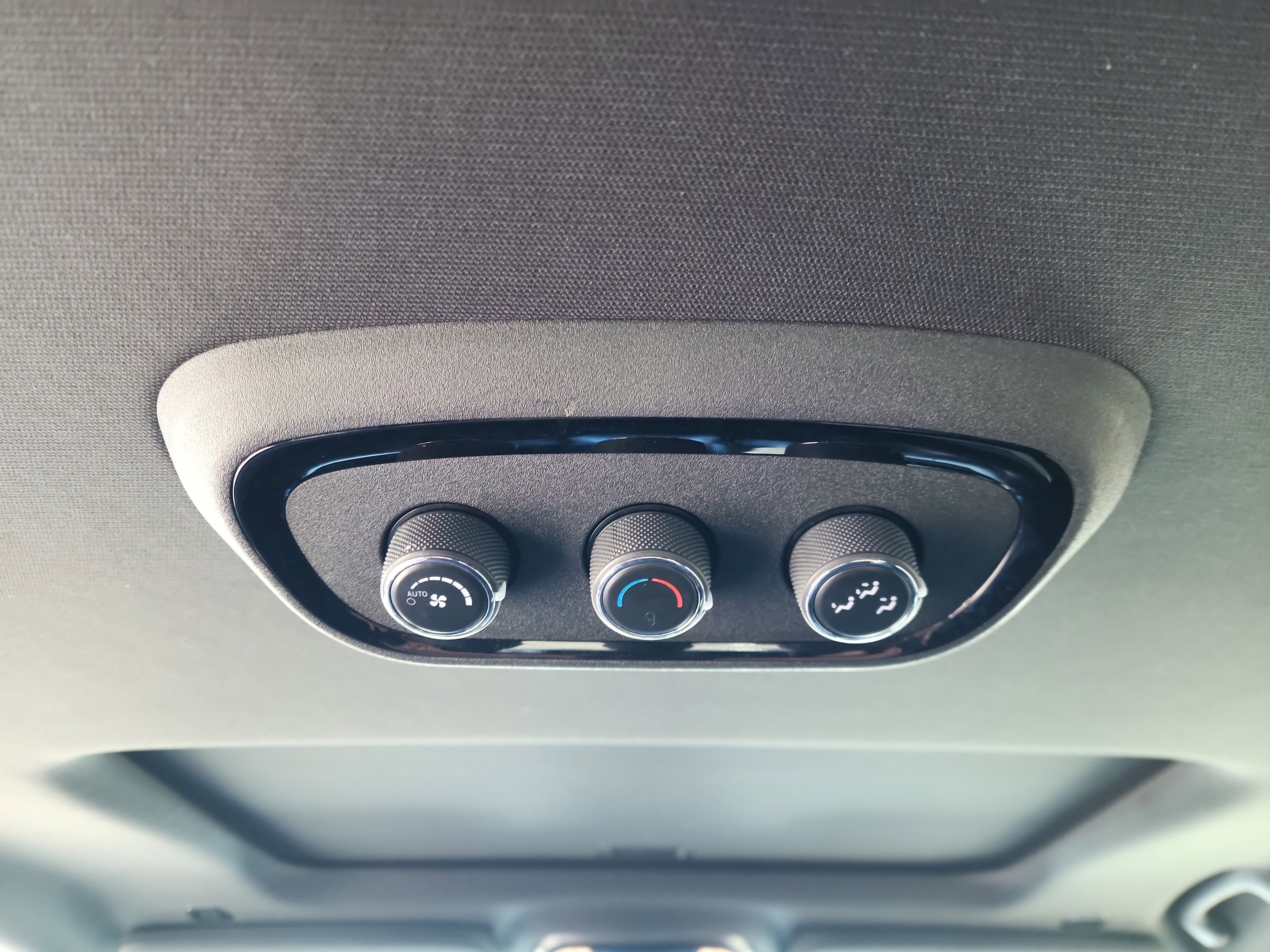 Used 2022 Dodge Durango GT image 14