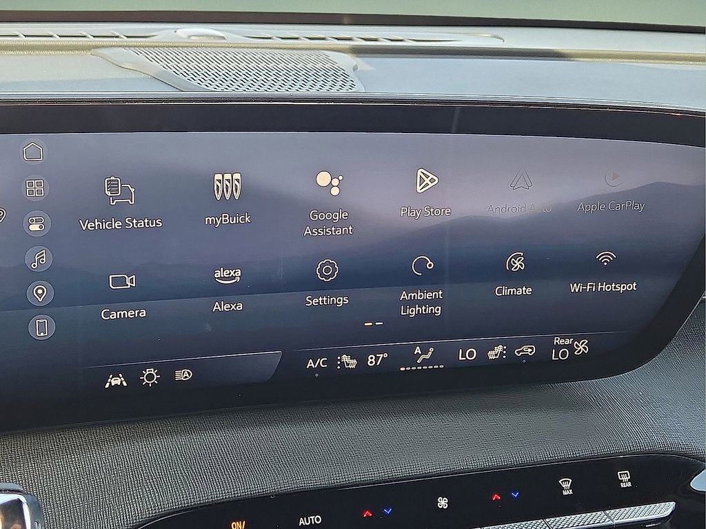 Used 2025 Buick Enclave Preferred image 28