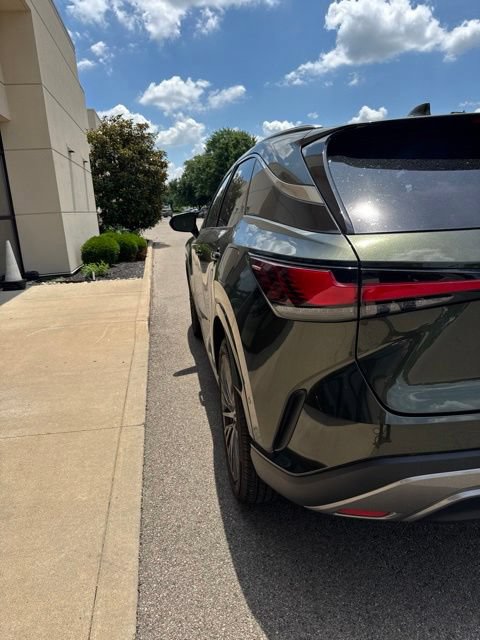 Used 2025 Lexus RX 350 AWD w/ Convenience Package image 4