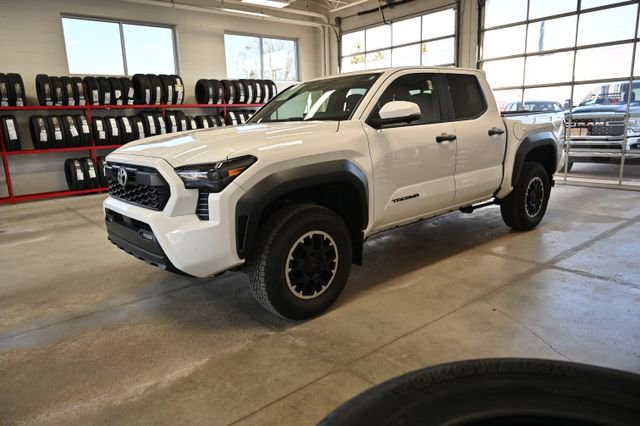 Used 2024 Toyota Tacoma TRD Off-Road w/ TRD Off Road Premium Package AWD/4WD image 9