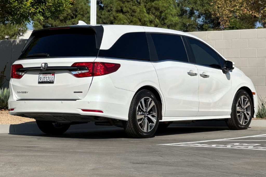 Certified 2024 Honda Odyssey Touring image 10