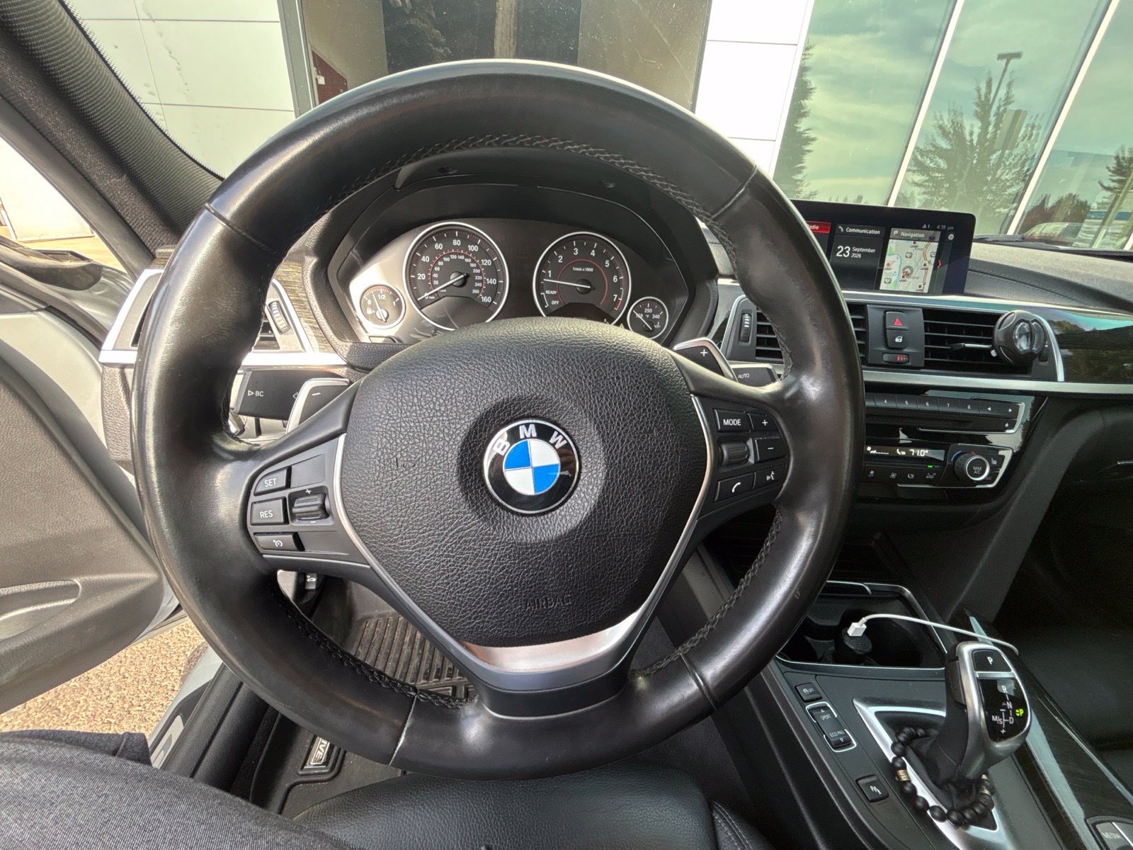 Used 2018 BMW 340i xDrive Sedan w/ Premium Package AWD/4WD image 10