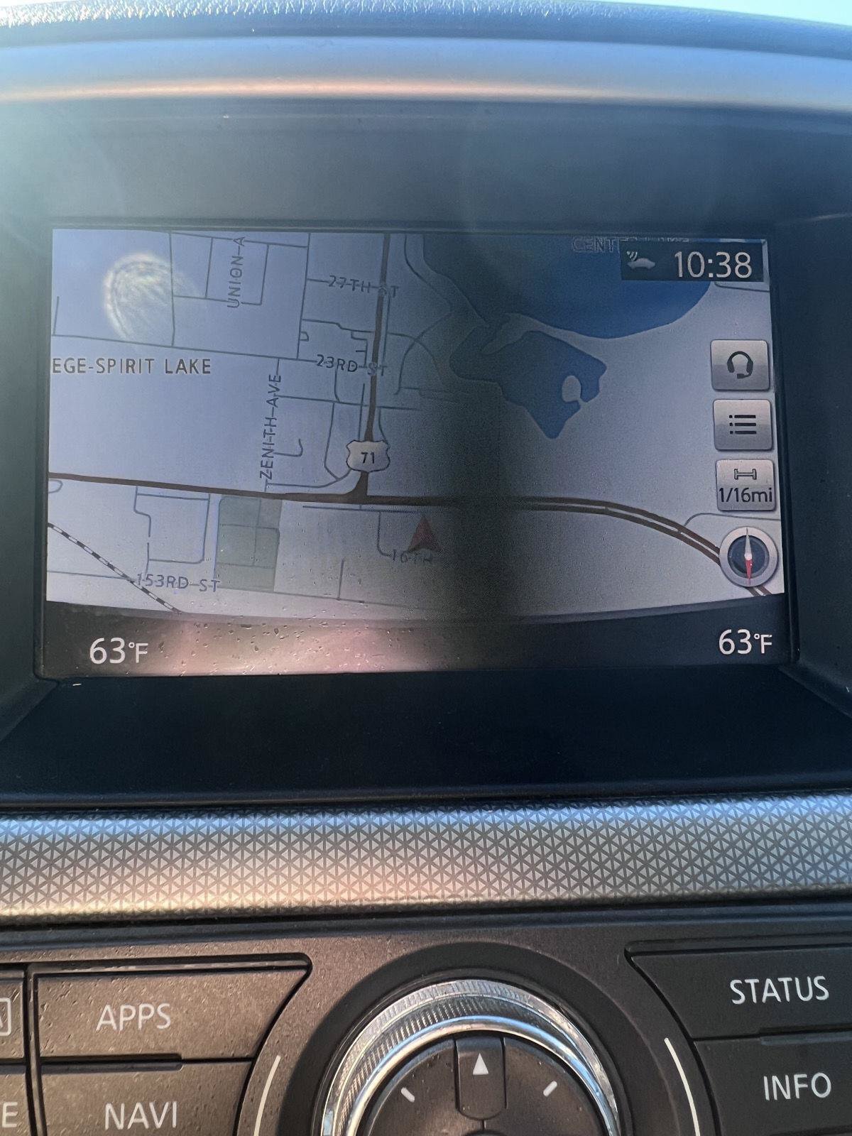 Used 2018 Nissan Pathfinder SL FWD image 15